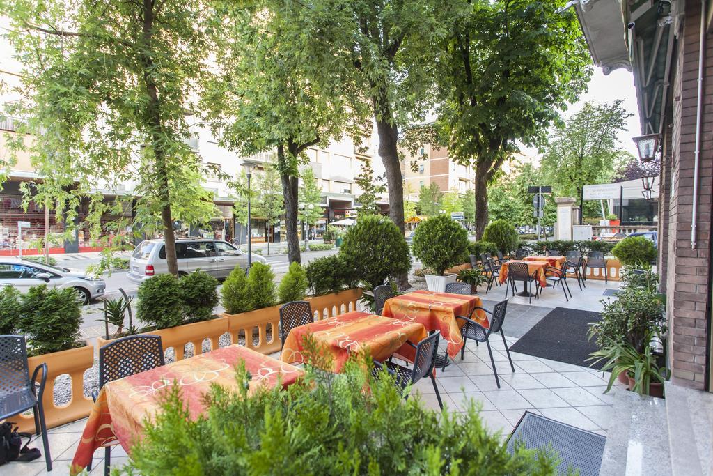Hotel Ristorante San Carlo Salsomaggiore Terme Exterior photo